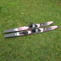 skis nautiques